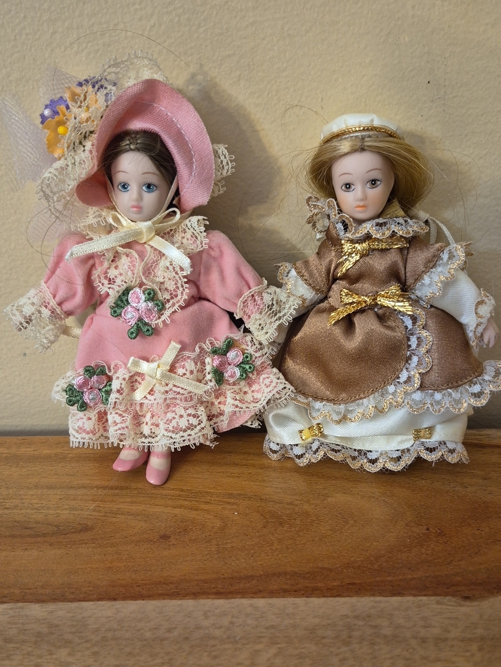 Danbury Mint The Ladies of Fashion Assorted Mini Doll Ornaments- Full Set of 25 - Picture 5 of 16